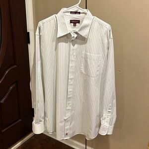 Men’s Nordstrom Dress Shirt Smartcare Wrinkle-Free.  Size 17.5.  X. 36.  Ex cond